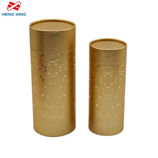 Caixas cilíndricas de papelão para embalagens de produtos premium.