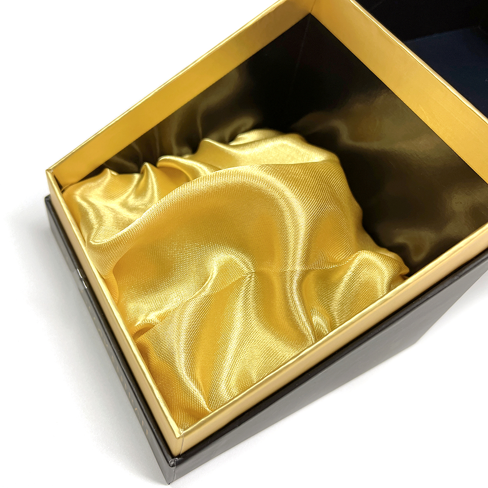 Caixa de perfume impressa